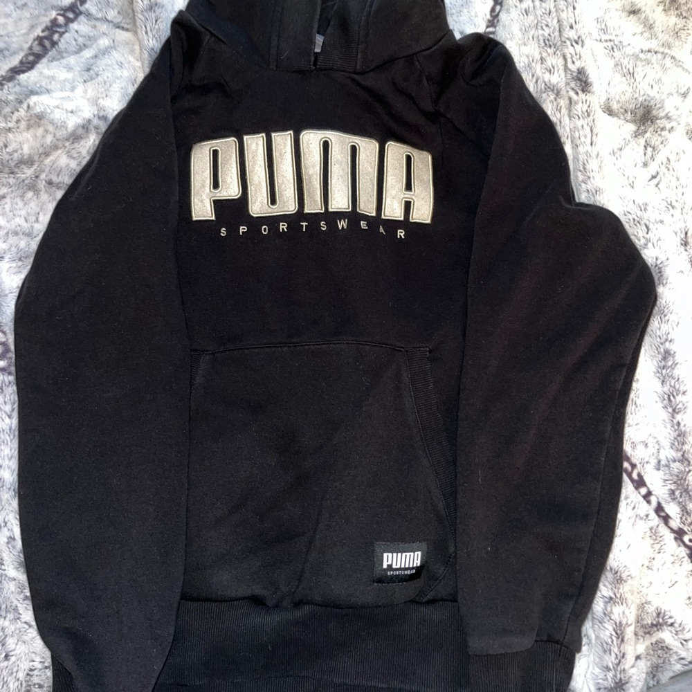 PUMA Hoodie! 🖤